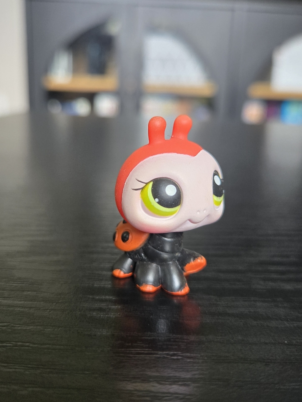 LPS Littlest Pet Shop #221 LadyBug Black Red Green Eyes Toy